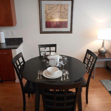 Weichert Suites At Wisconsin Place Chevy Chase Buitenkant foto