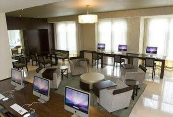 Weichert Suites At Wisconsin Place Chevy Chase Buitenkant foto