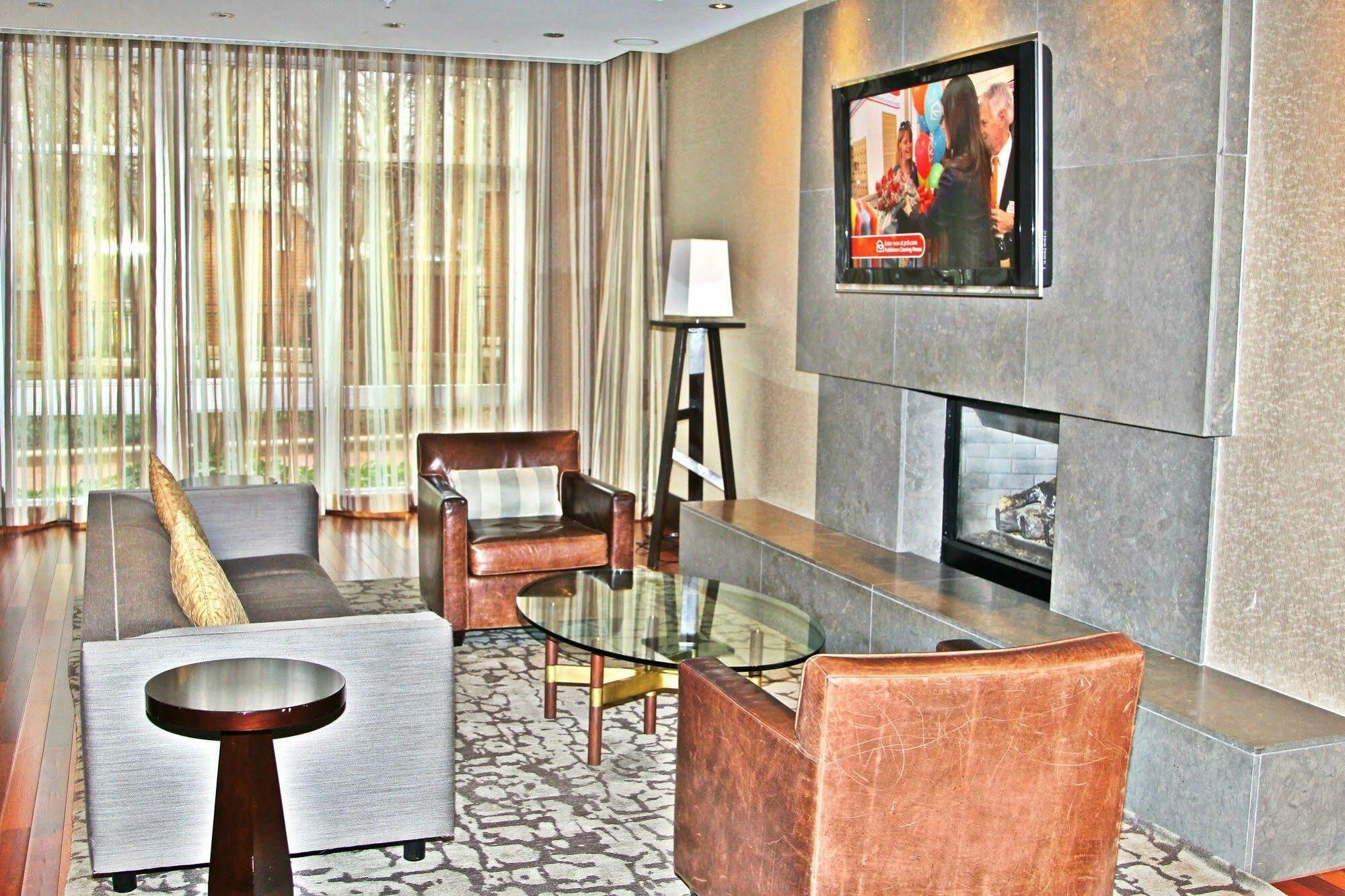 Weichert Suites At Wisconsin Place Chevy Chase Buitenkant foto