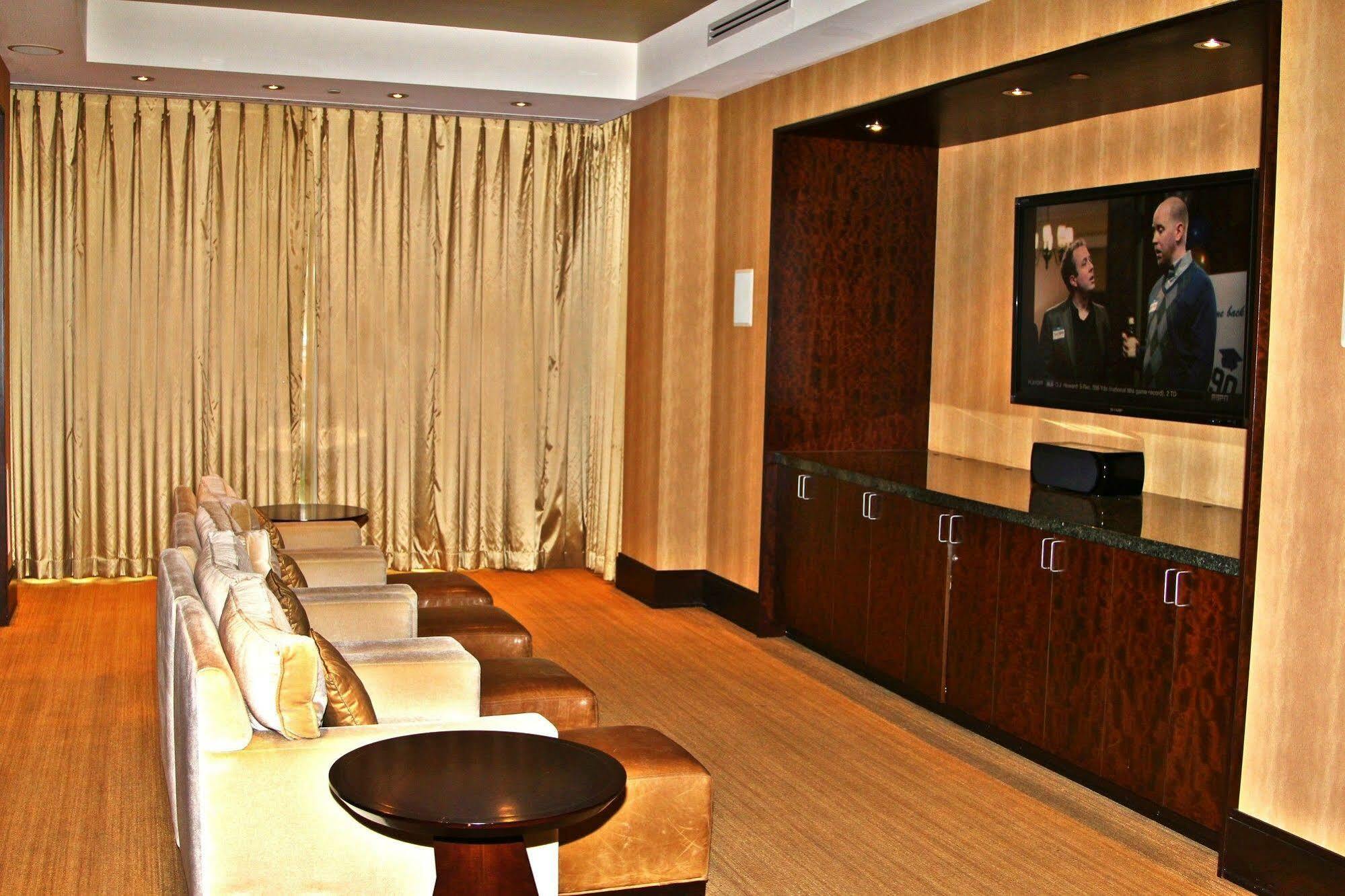 Weichert Suites At Wisconsin Place Chevy Chase Buitenkant foto