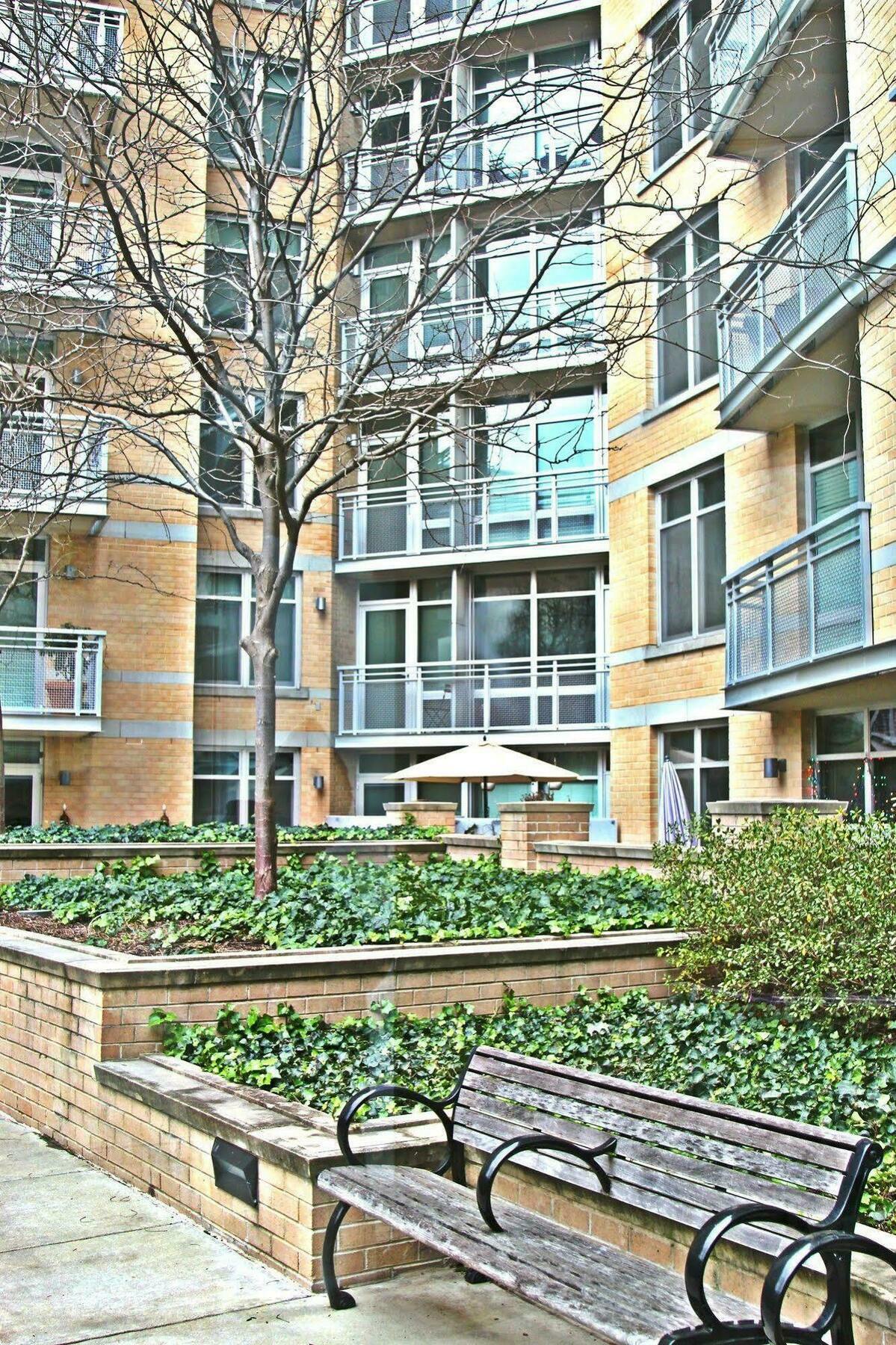 Weichert Suites At Wisconsin Place Chevy Chase Buitenkant foto
